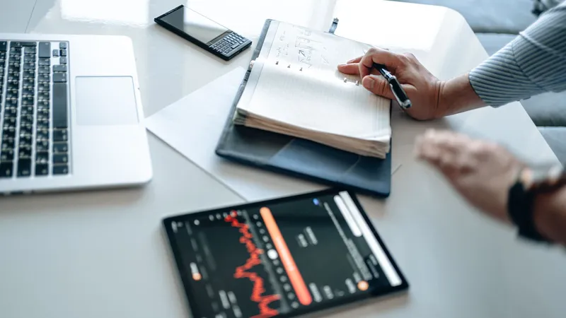 Critérios objetivos para decidir quando refazer o site corporativo com base em dados de analytics