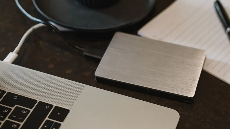 servidor com backup de dados corporativos armazenado externamente